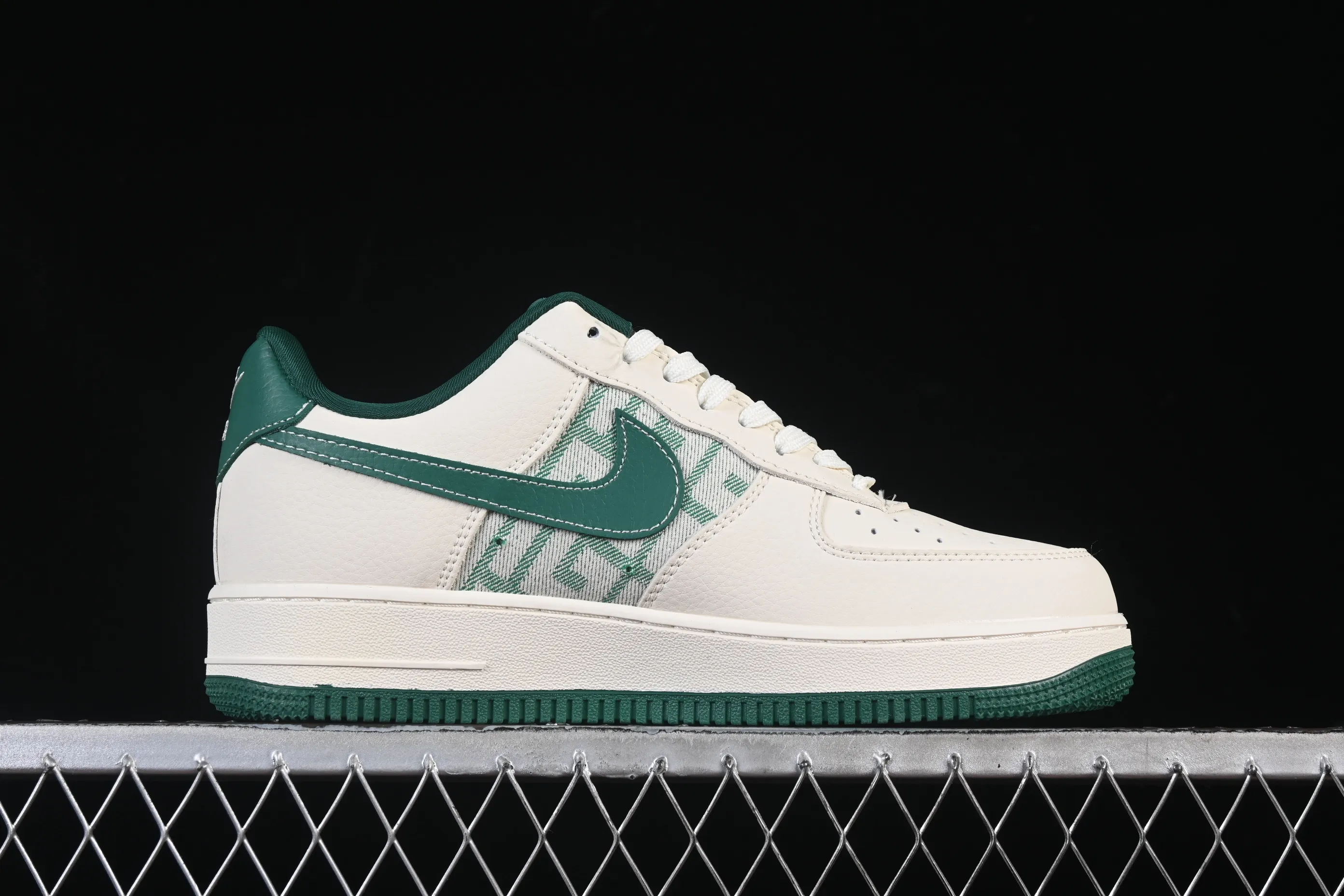 All categories Nk Air Force 1 Air Force series Nk Air Force 1 Low Air Force low top Nike Air Force 1'07 Low BAPE joint milky white mint Air Force 1 low top casual sneakers DK0188-089